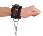 Bad Kitty Manette in Similpelle Nera con Cuori Rossi